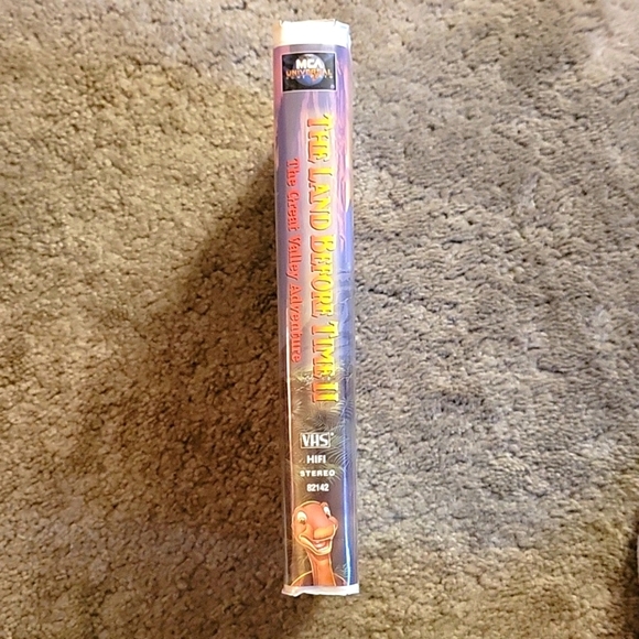 The Land Before Time II VHS - Picture 3 of 5